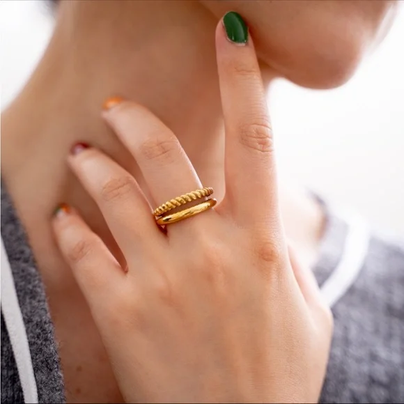Double Layered Twisted Band Ring-Gold Vermeil Thin Bands Size 7 - Picture 5 of 7